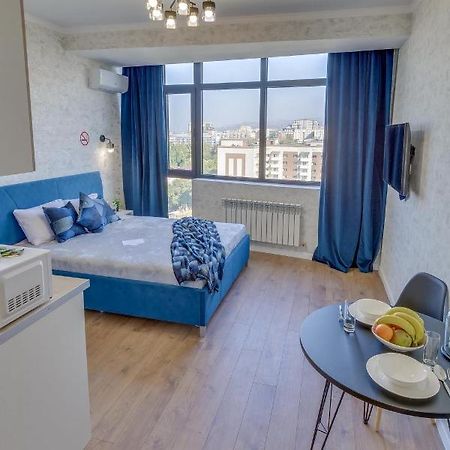"Asaapart" Lamiya Apartment Алма Ата Екстериор снимка