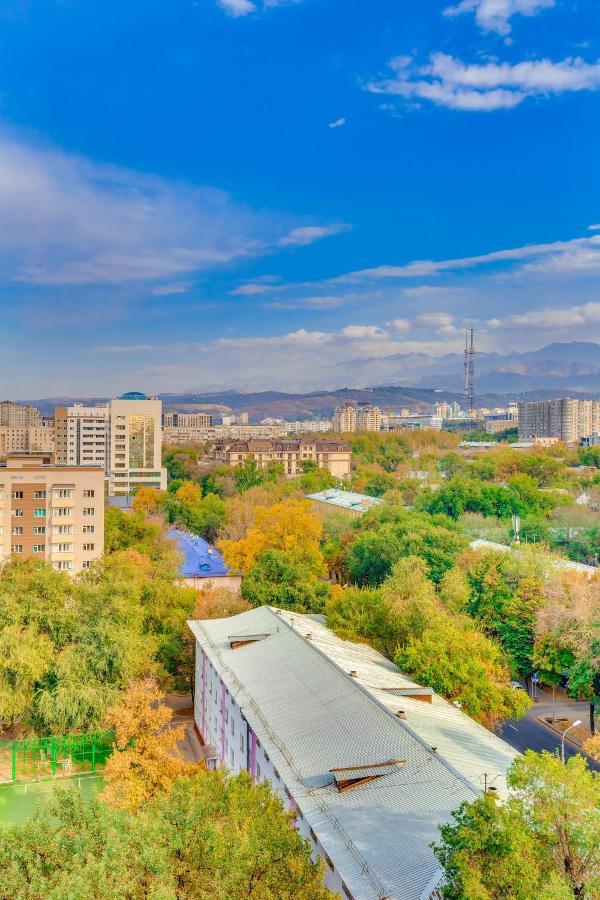 "Asaapart" Lamiya Apartment Алма Ата Екстериор снимка